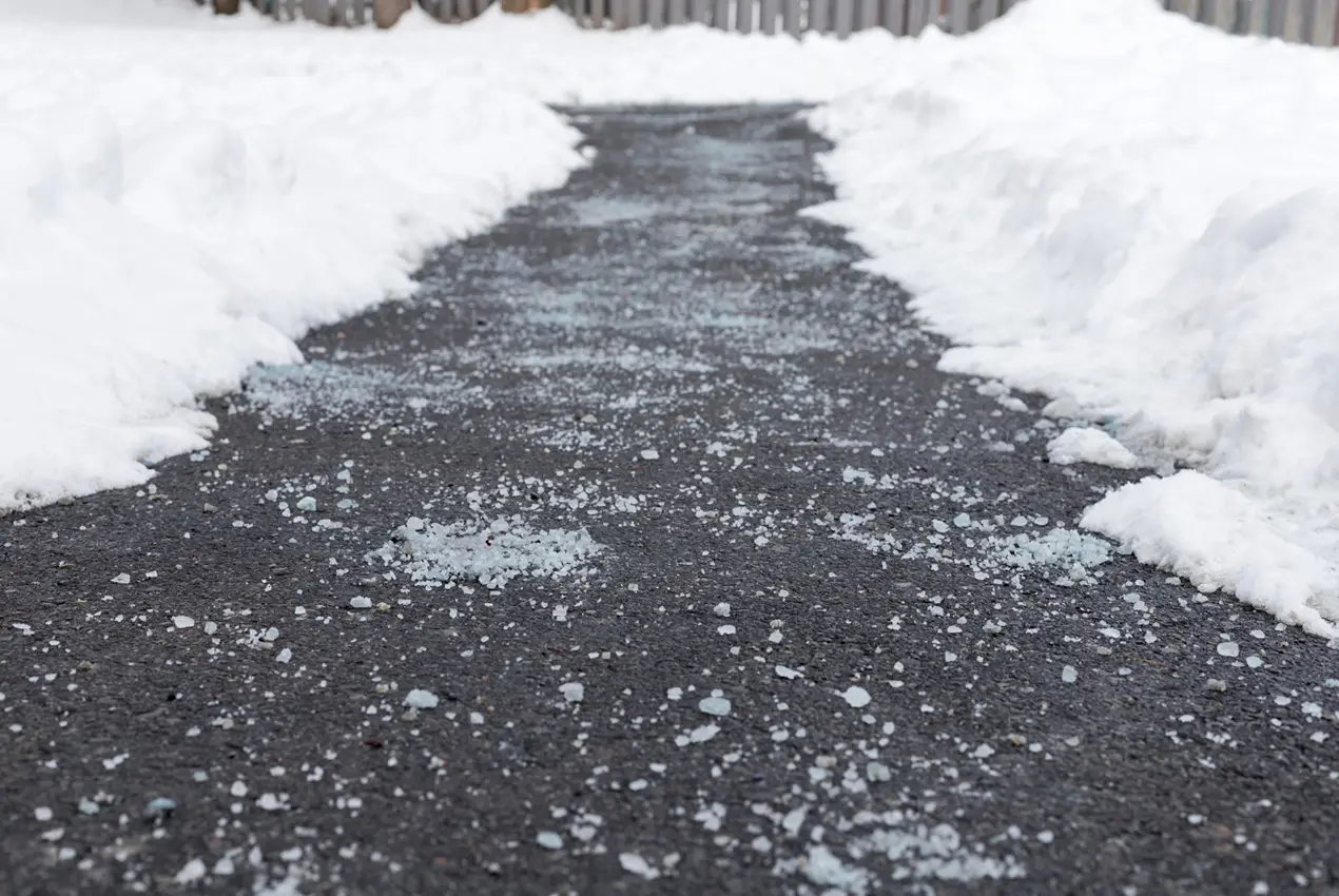 Kutlu GmbH Winterdienst mit Granulat